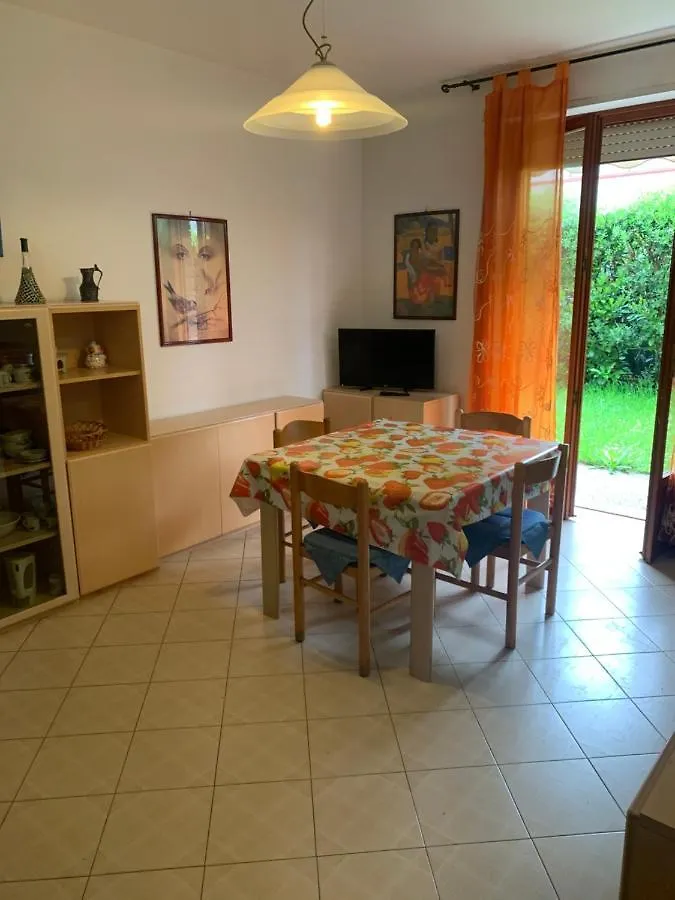 Il Lago Marina di Massa Holiday home
